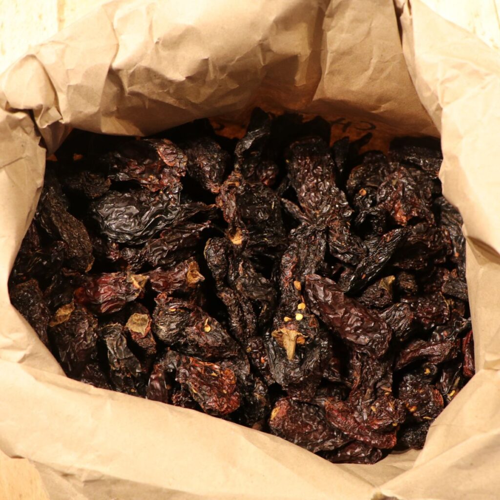 Whole dried chipotle chilli