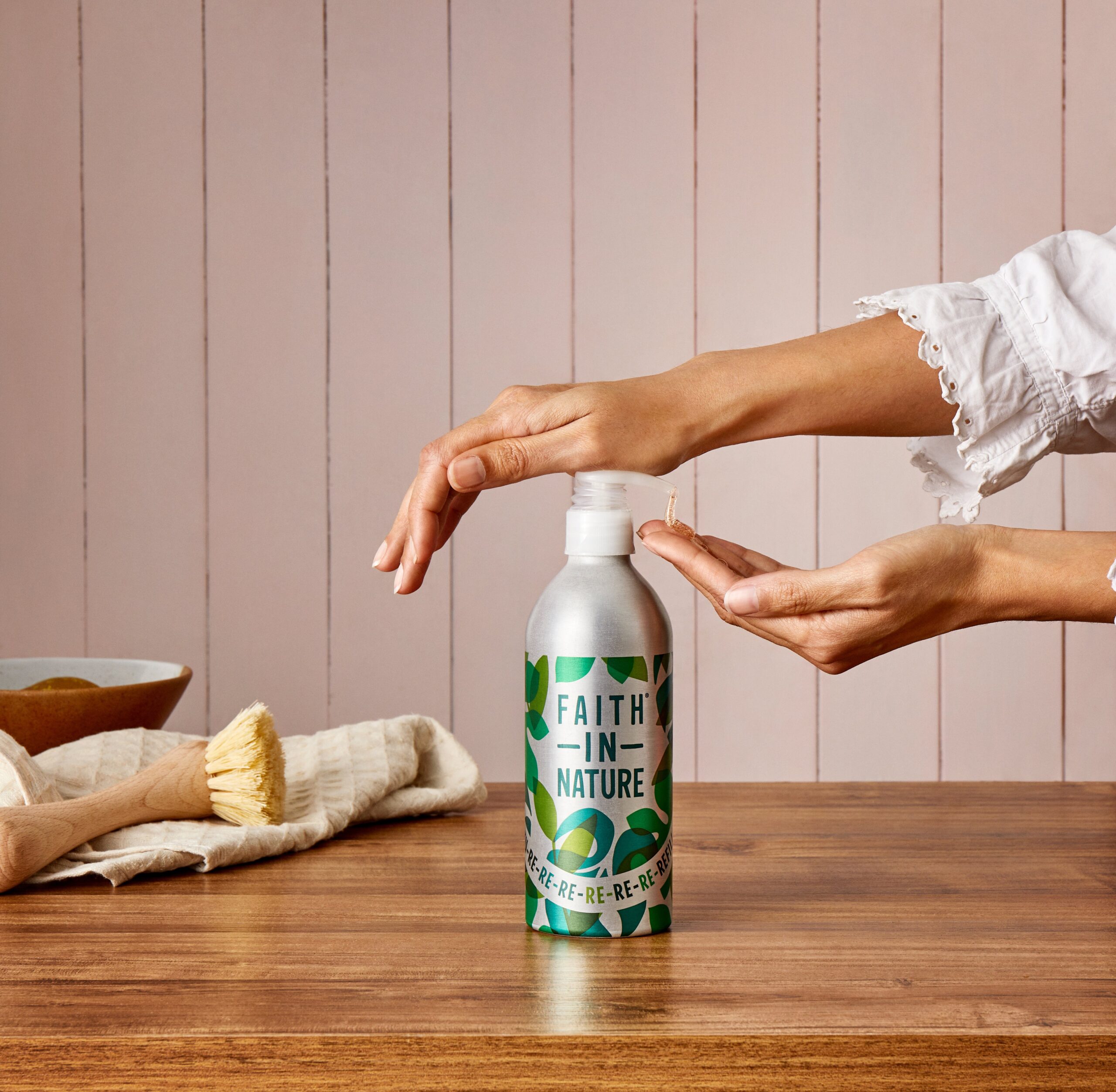 Faith in Nature aluminium refillable pump bottle